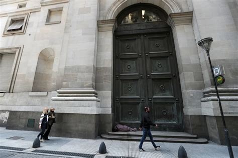 Bolsa De Argentina Cae Con Selectividad Tras Feriados Y Atenta A Fmi Infobae