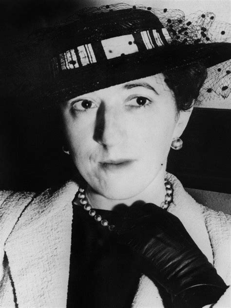 If you're looking for something different to watch that's also critically beloved, here are. Margaret Hamilton - Rotten Tomatoes