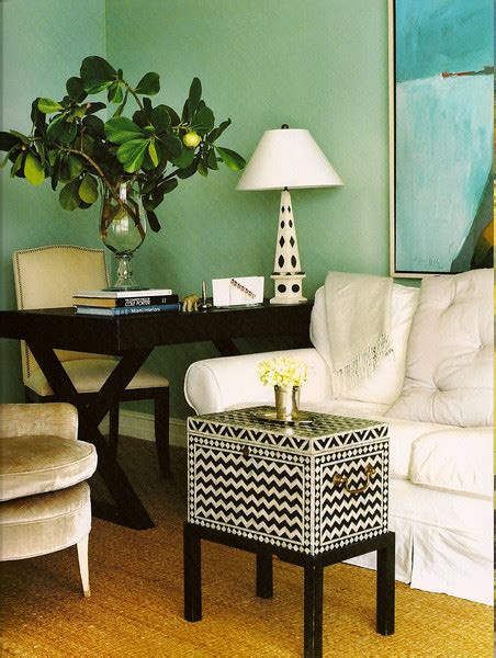 Color Code Decorating With Kelly Green ~ Every Bit Lovely