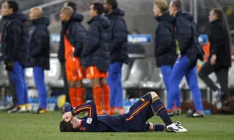 This is the injury history of fernando torres from karriereende. Scan shows Fernando Torres injury not as serious as first feared | Fernando Torres | The Guardian