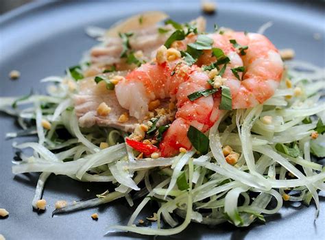 Vietnamese Green Papaya Salad Gỏi Đu Đủ Tôm Thịt Plated Palate