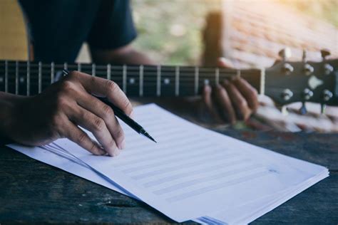 How To Write Song Lyrics 10 Quick Tips For Success Songwriting