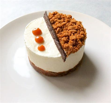 Ecrasez les spéculoos en morceaux. Cheesecake vanille & caramel beurre salé | Gâteaux et ...
