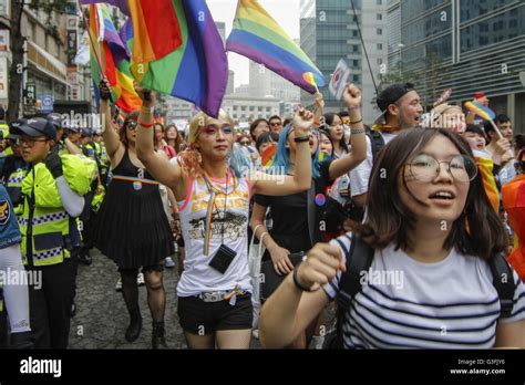 Seoul Südkorea 11 Juni 2016 Etwa 50 000 Lgbt Personen Während Einer 2016 Seoul Queer Kultur