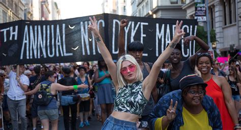 nsfw photos lesbians take over fifth avenue for 24th annual dyke march
