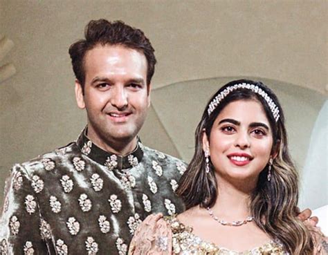 Isha Ambani And Anand Piramal To Get Married On 12th Dec Oneindia News