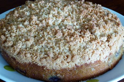 Crumb Cake Aux Cerises Et Pistache Les Gour Mandises De C Line