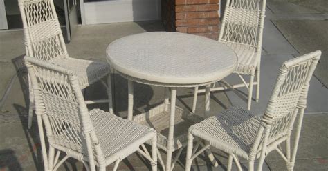 Uhuru Furniture And Collectibles Sold White Wicker Patio Set 130