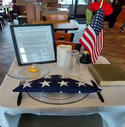 My tribute to my fallen military brothers and sisters on this memorial day 2021.thanks to tim mcgraw for if you're reading this Restaurant pays a heartwarming tribute to a fallen soldier ...