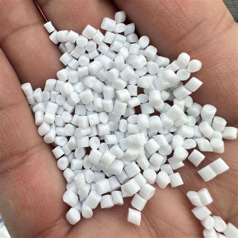 Low Price Pet Polyethylene Terephthalate Granules Pet Cz 302 Particles
