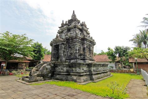 Pawon Temple Taman Wisata Candi