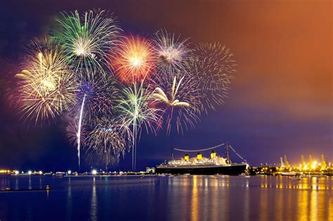 July 4th Fireworks Cruise At Harbor Breeze Cruises Long Beach