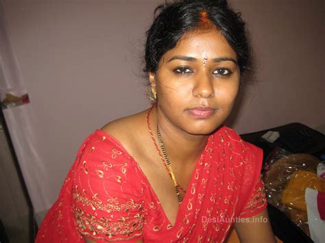 Hot Images Of Hot Mallu Garam Bhabhi Reshma Hot Devika Hot Boob