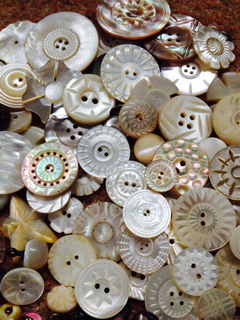 22mm Vintage Hand Carved Mother Of Pearl Flower Buttons Set Of 6 Mop