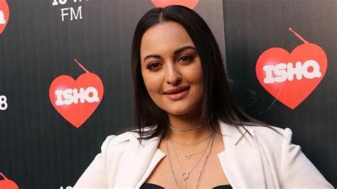 Sonakshi Sinha Says Shes Never Asked A Producer For Work Doesnt