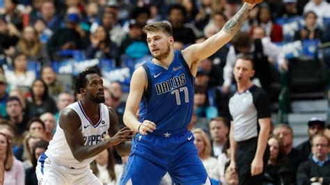 Watch Mavericks Rookie Luka Doncic Rips His Jersey Apart In Frustration At End Of First Half Vs