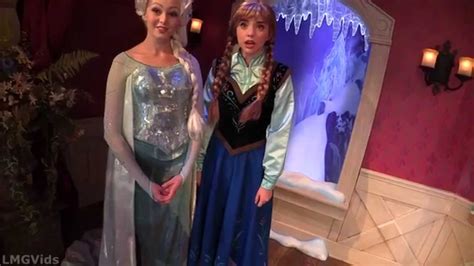 Interactive Anna And Elsa Meet And Greet Disneyland Frozen P Youtube