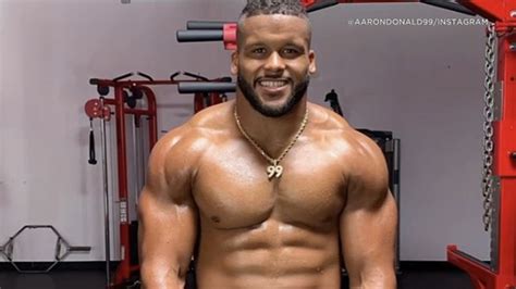 Aaron Donald Rams All Pro Tackle Grinding Every Single Day Ready For Season Abc7 Los Angeles