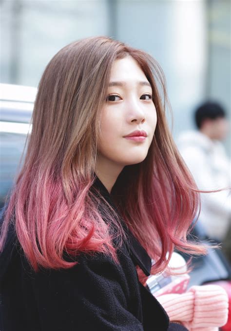 Pin By Nguyen Hoa On Hair Style Korean Hair Color Kpop Hair Color Dip Dye Hair