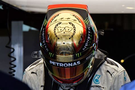 F1 Gp Abu Dhabi Caschi Celebrativi Per Hamilton E Massa