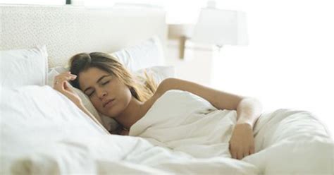 6 Amazing Health Benefits Of Sleeping Näked Most People Dont Know