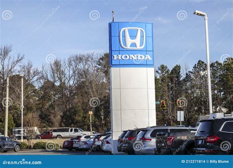 Honda Car Dealership Parking Lot Street Sign Close Up Editorial Stock