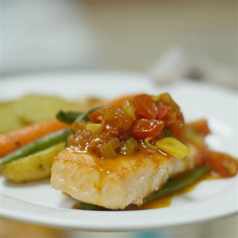 Grilled Salmon With Tomato And Capers Sauce Grilled Salmon Entrees