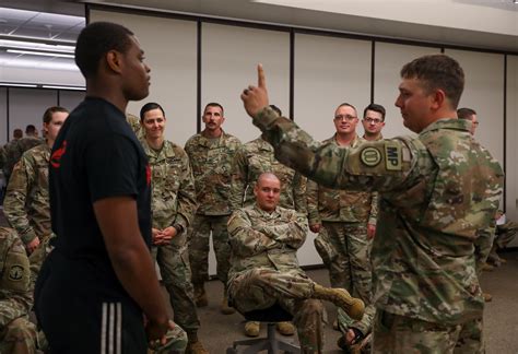 Military Police Conduct Training With Alabama National Guard Article