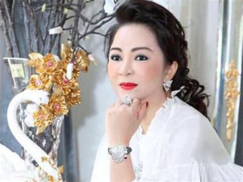 Bà Nguyễn Phương Hằng đã đến Trụ Sở Bộ Công An ở Tp Hcm Làm Việc