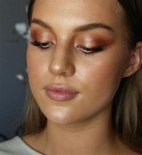 35 Dewy Makeup Looks Perfect For Summer Belletag