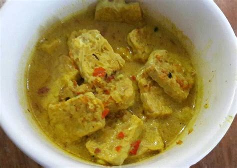 Pertama, potong tempe terlebih dahulu berukuran sedang agak tebal. Kuah Tempe : Shutterstock Puzzlepix / Tempe bacem kuah ...