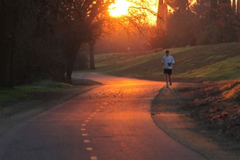 Get Up And Go Tricks To Make You A Morning Runner Morning Running