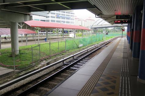 The station serves as both a stop and interchange for ktm komuter, ampang line, and the express rail link's klia transit trains. Tasik Selatan LRT Station - klia2.info