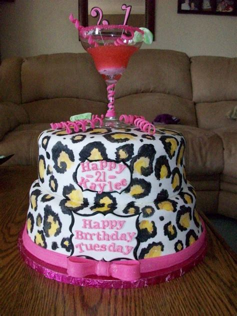 This red velvet birthday cake is completely vegan. 21St Birthday Red Velvet And Strawberry Cakes With Cream ...