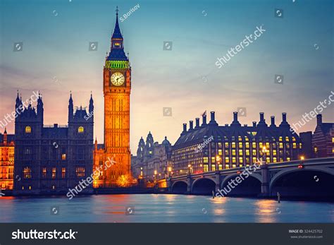 Big Ben Westminster Bridge Dusk London Stock Photo 324425702 Shutterstock