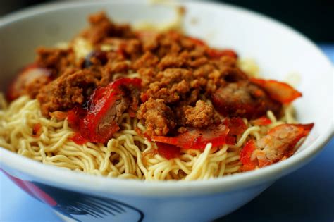 Oriental park kolo mee je další z našich oblíbených místních kaváren ve stylu kopitiam v kuchingu. Must TRY Kuching Food 古晉美食之: 不可错过: 囯泰东方 哥罗面 Kolo Mee