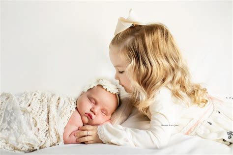 Newborn Photos With Siblings Shannon Reece Jones Photography Houston