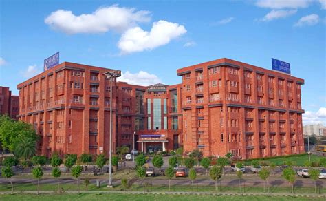 Sharda Hospital Sharda University Campus Greater Noida University
