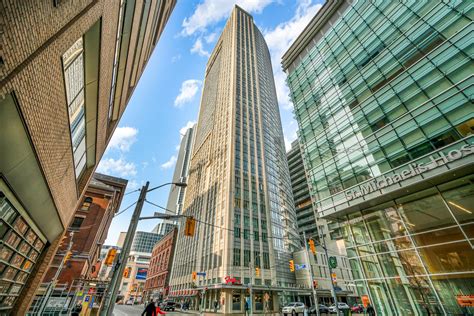 8 Buildings In Downtown Toronto With Two Storey Units