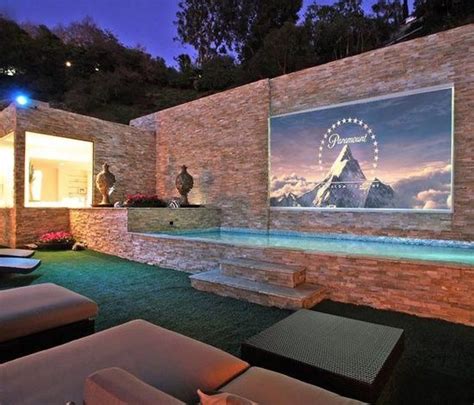 Check Out This Outdoor Theater You Could Fit The Whole Neighborhood In