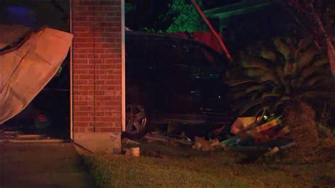 Driver Crashes Into Two Homes And Hits Gas Line In Northwest Harris County Abc13 Houston