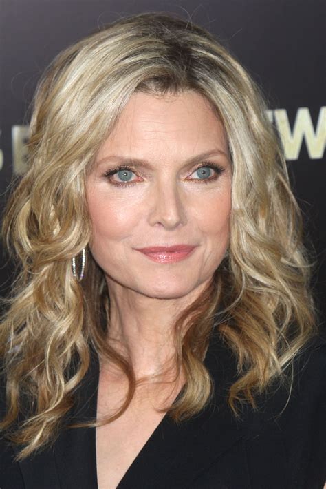 Michelle Pfeiffer Good Layers And Blonde Michelle Pfeiffer Ageless