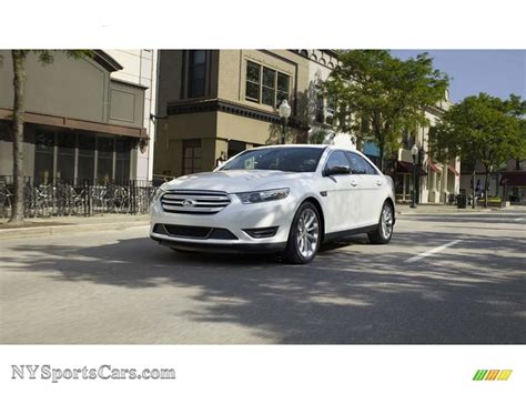 2015 Ford Taurus Se In Ingot Silver Metallic Photo 14