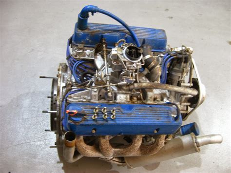 Aussie Old Parked Cars: Rover Alloy V8 engine