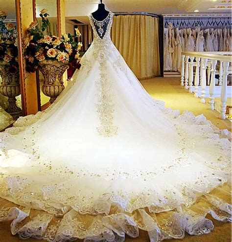 Luxury A Line Floor Length Cathedral Train V Neck Beading Wedding Dress