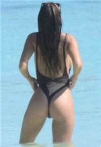 Emily Ratajkowski Naked Boobs Topless Beach Candids