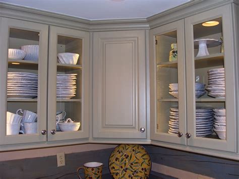Kitchen cabinets with glass doors are pretty tricky. What's the right type of Wall Corner Cabinet for my Kitchen?