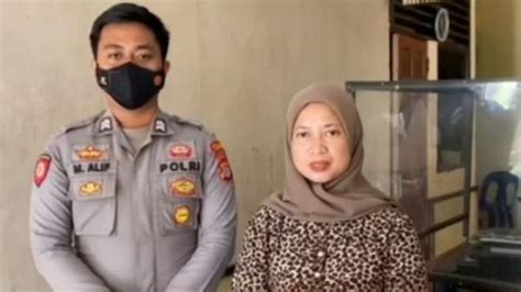 diringkus polisi perempuan ini penyebar hoax penculikan anak