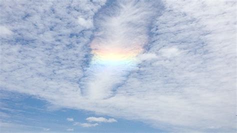 Beautiful Rainbow Cloud Named Fallstreak Hole Spotted In Melbourne