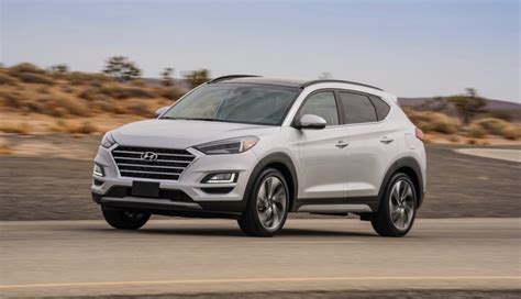 Edmunds also has hyundai tucson pricing, mpg, specs, pictures, safety features, consumer reviews and more. 2019 Hyundai Tucson Review: Upgraded and more stylish ...